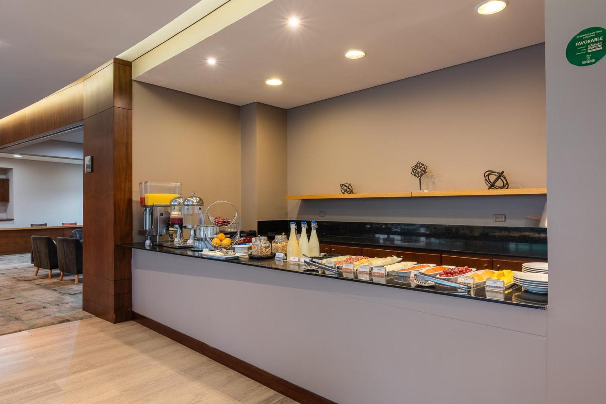 Estelar Apartamentos Medellín Extérieur photo