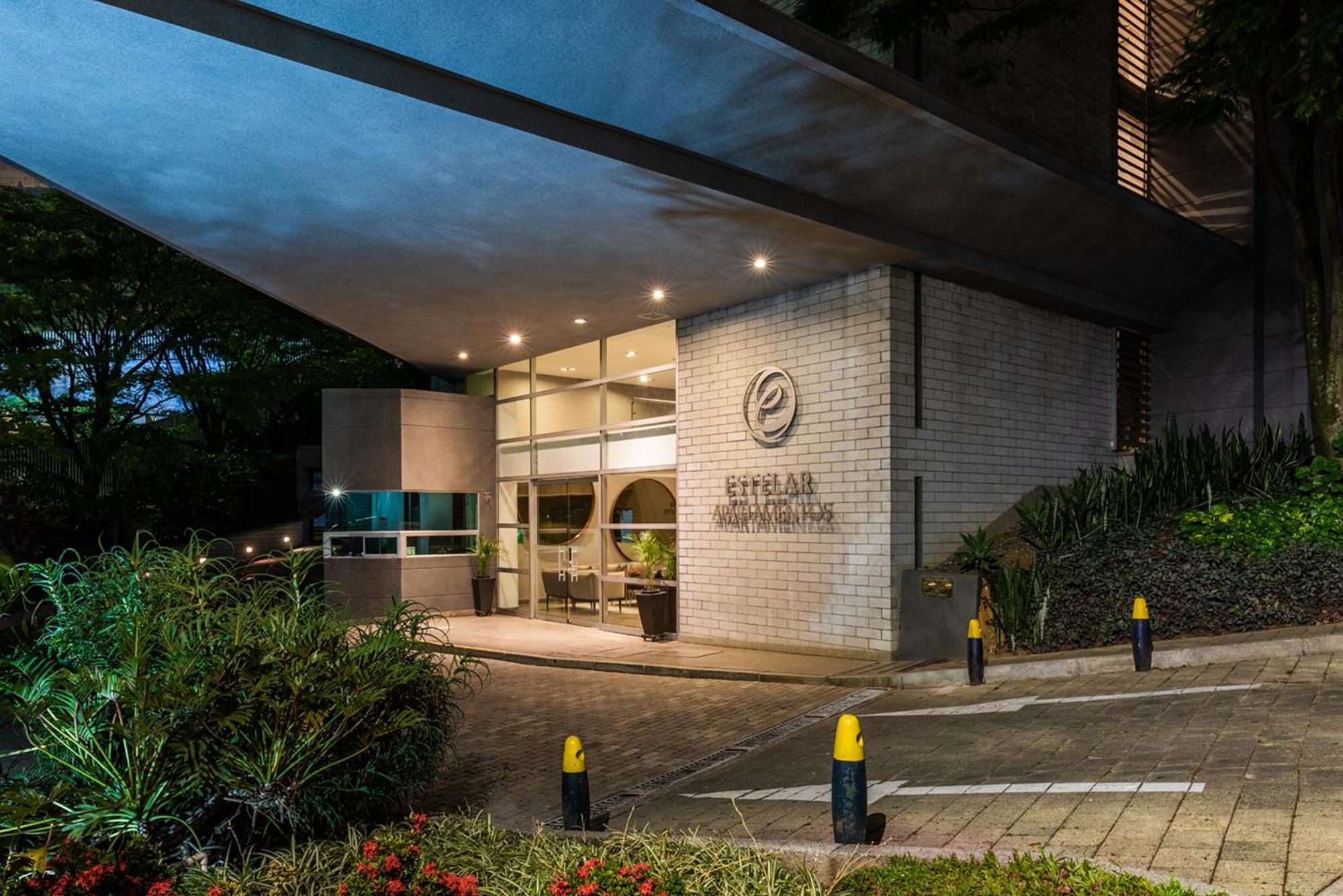 Estelar Apartamentos Medellín Extérieur photo