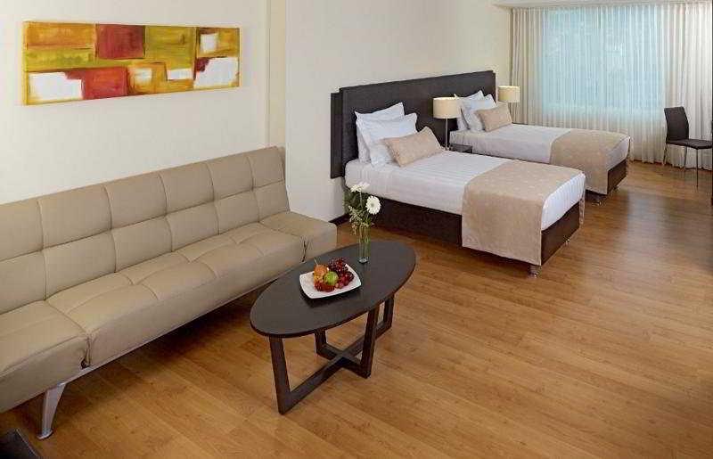Estelar Apartamentos Medellín Extérieur photo