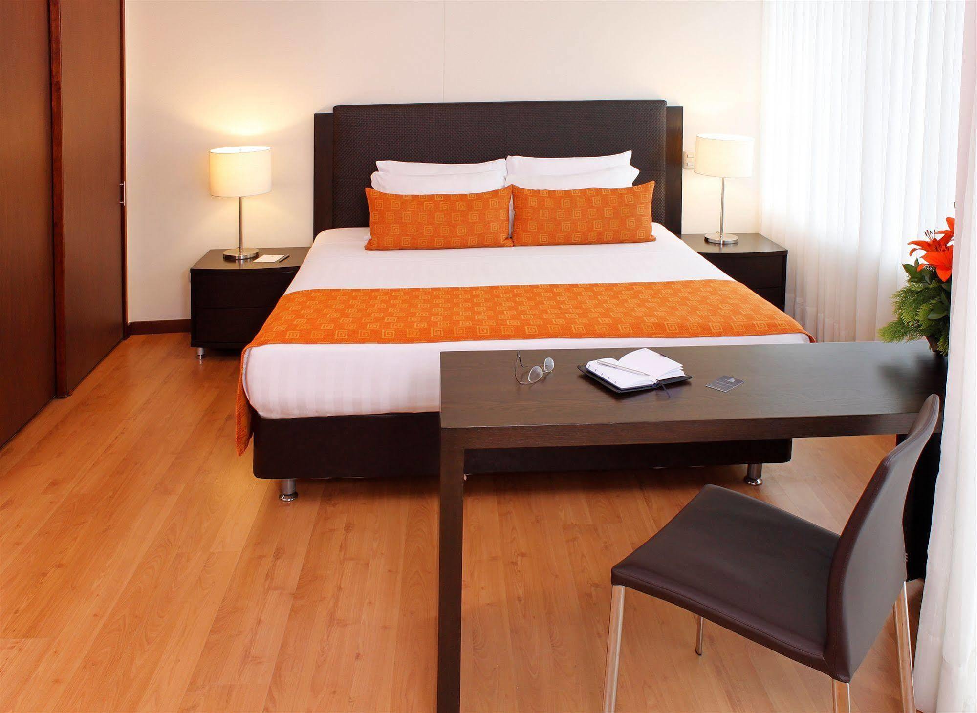 Estelar Apartamentos Medellín Extérieur photo